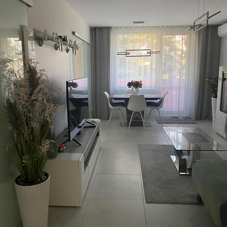 Apartman Nitra Exteriör bild