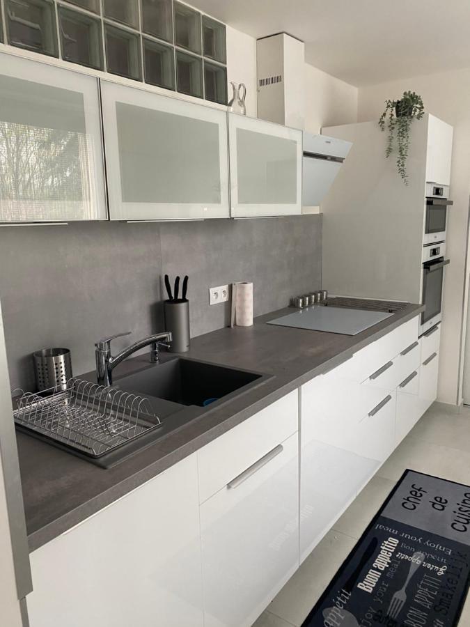 Apartman Nitra Exteriör bild