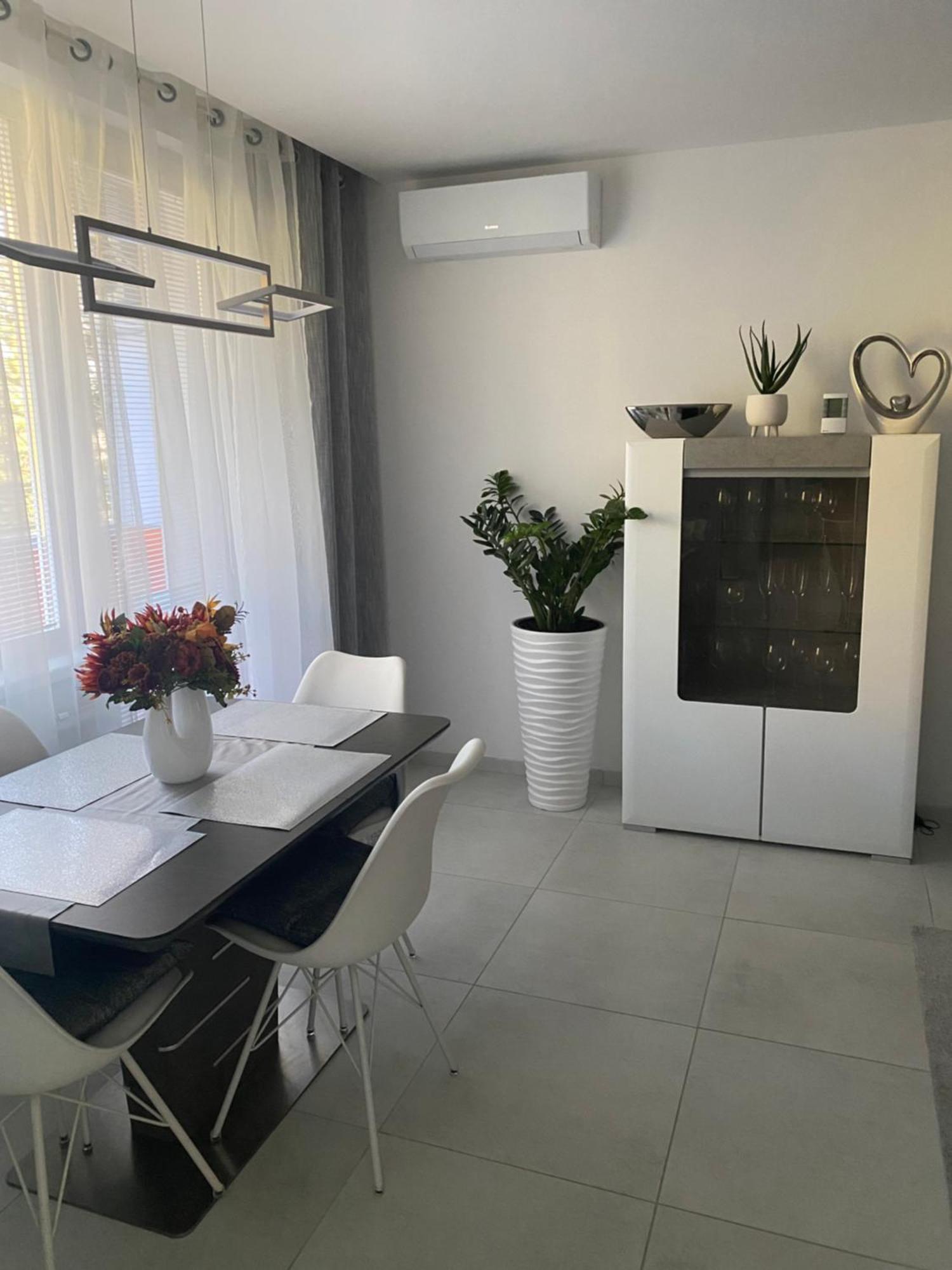Apartman Nitra Exteriör bild